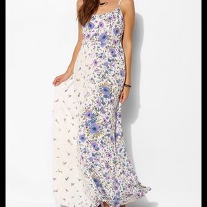 NWOT  kimchi blue  flowers dress